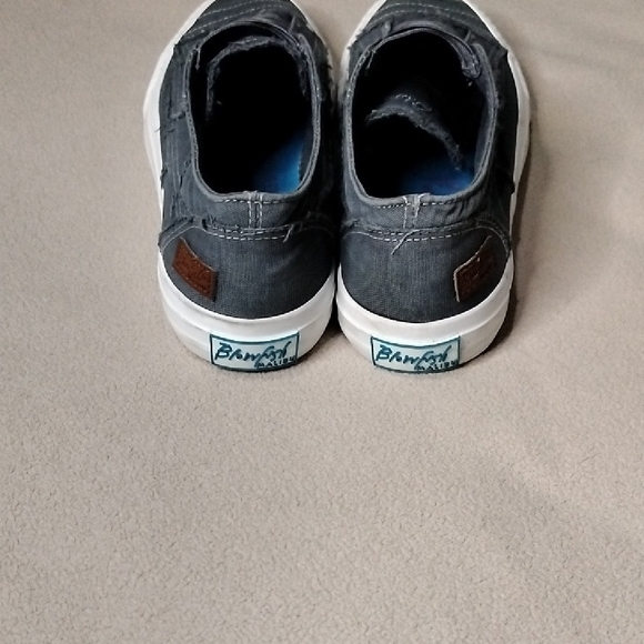 Blowfish Women's Casual Gray Slip-On Sneakers - Picture 3 of 10